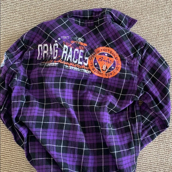 Nice button down - Picture 2 of 3